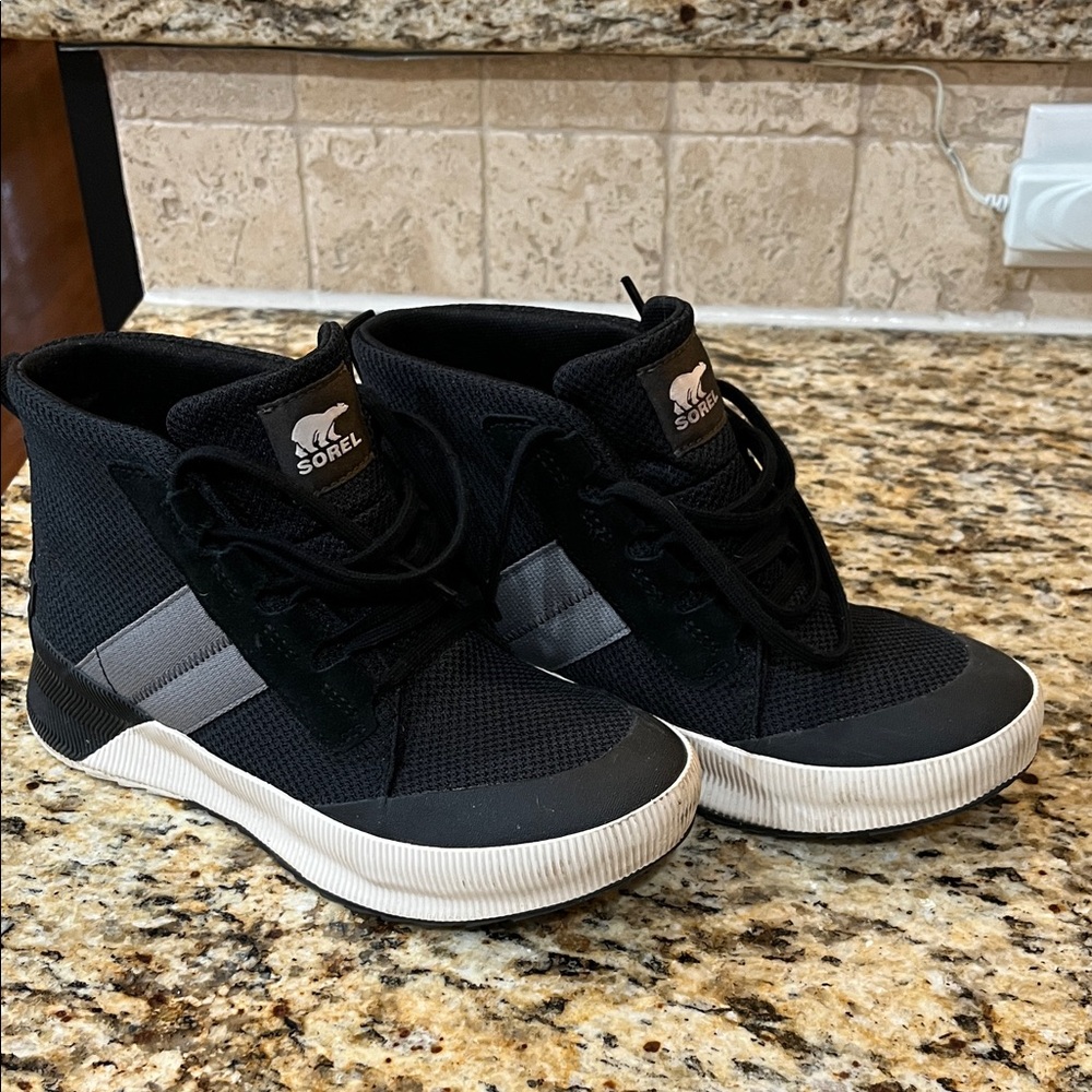 Sorel Black and Gray Casual Booties